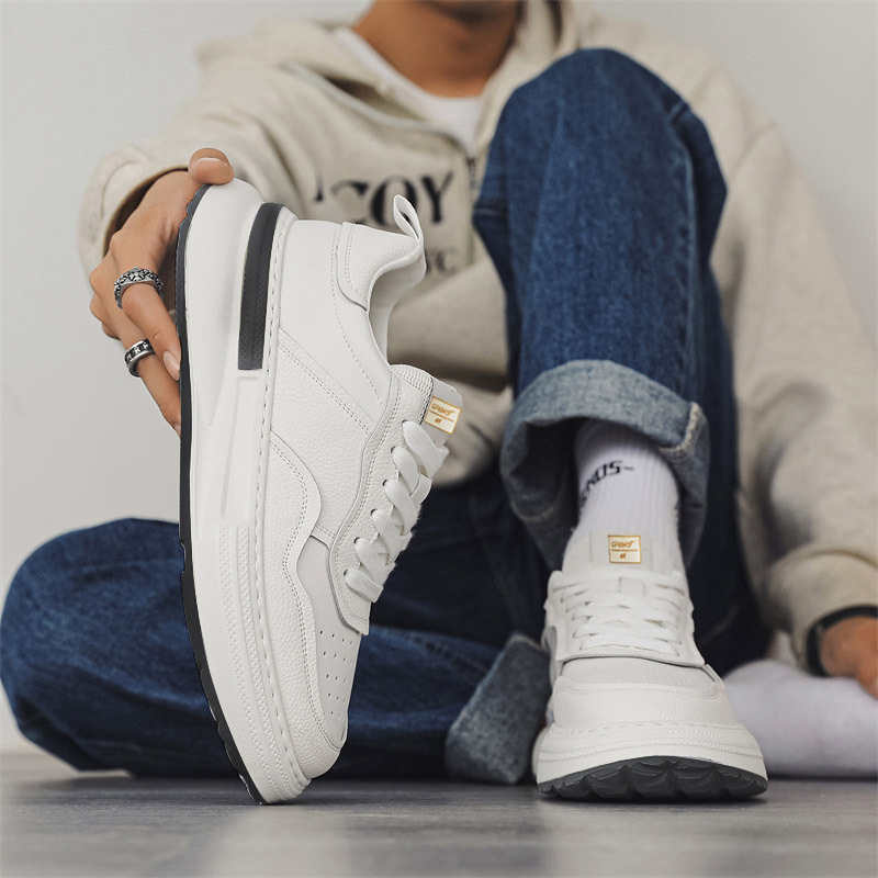 ShoeGlobe New Fashion Winter Plush Low-top Dad Trendy Versatile Thick-soled Sports Casual Men's White Shoes_voghion.com