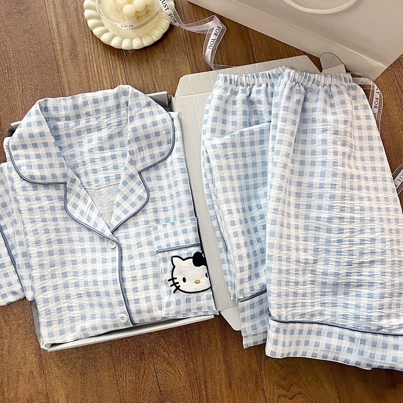 Al por mayor transfronterizo nuevo pijama de mujer tres piezas cardigan con solapa mangas cortas pantalones cortos KT gato dibujos animados cubierta de ropa doméstica
