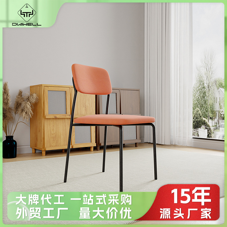 Personalizado lujo ligero transfronterizo sensación de alto nivel de hierro forjado simple silla de comedor doméstica silla de comedor minimalista italiana exportación