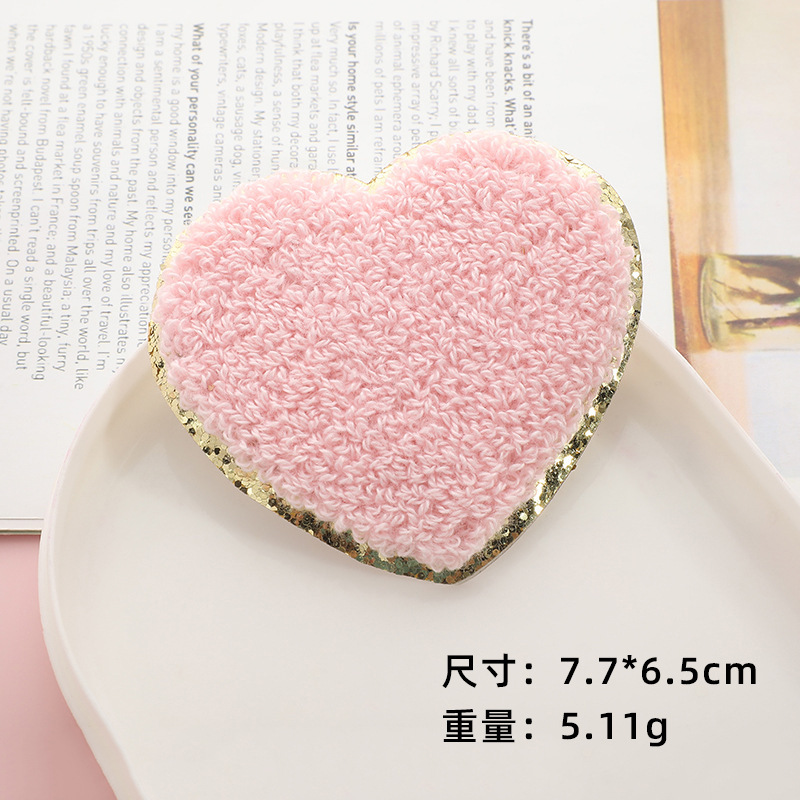 新しいハート型のグリッター刺繍フェルトは布の服のアクセサリーの刺繍の布を貼って丁を貼って卸売りを貼ります。|undefined
