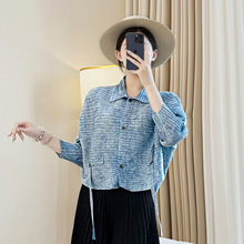 一件代发三宅牛仔外套女2025春秋新款宽松显瘦单排扣衬衫褶皱上衣