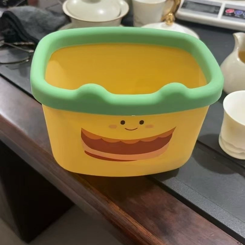 Новая настольная корзина для хранения с мультяшным клубничным медведем, пластиковый утолщенный мусорный бак для общежития, квадратный мусорный бак с медведем