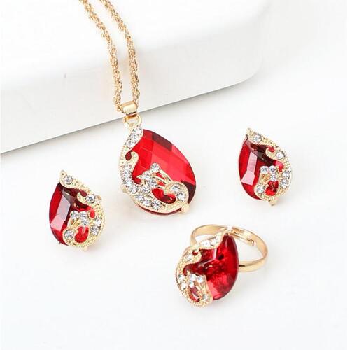 Creative Peacock Exquisite Crystal Korean Style Jewelry Necklace Women's Exquisite Three-piece Necklace Set Jewelry Manufacturer Wholesale