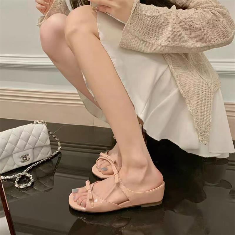 Hermosas zapatillas frías con arco de altura interior, cabeza redonda, nuevo estilo de verano universal, sandalias francesas con dedos abiertos