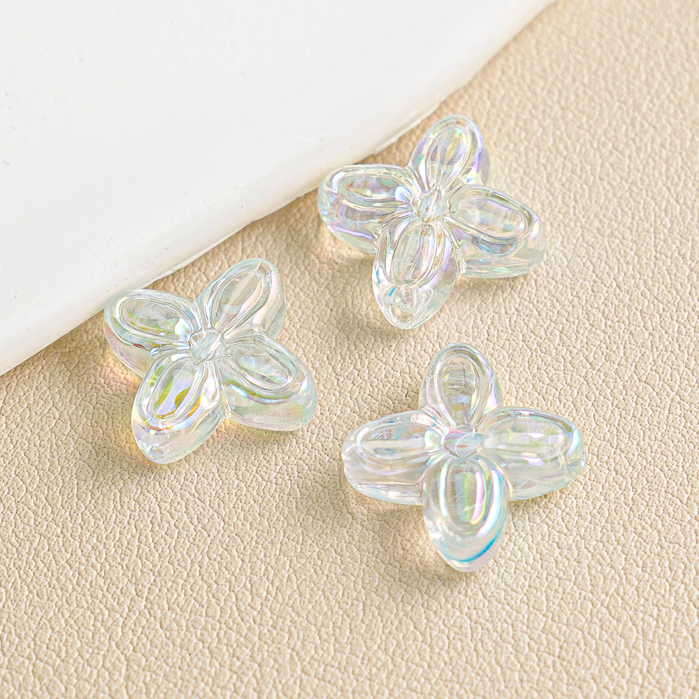 Cadena para teléfono móvil con cuentas de trébol de cuatro hojas transparente Heidi Cloud, cuentas sueltas para pulseras DIY, accesorios, piezas pequeñas, lote suelto de ABS
