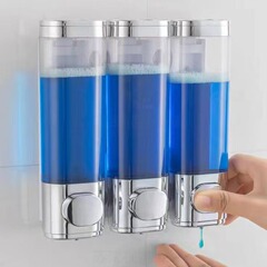 ホテルの穴なし壁掛け三頭石鹸ディスペンサー家庭用浴室で手を洗ってシャワーを浴びます。