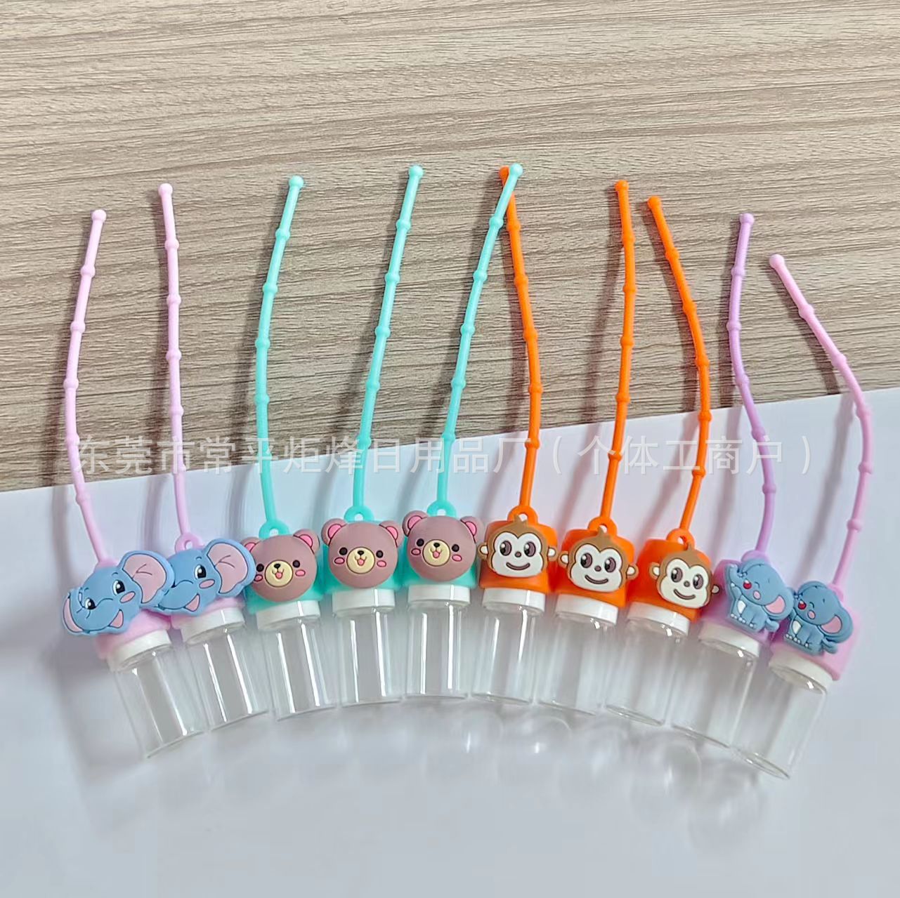 1.5ml/3ML/5ML滚珠瓶便携式硅胶套 源 头工厂来图定   制卡通图案