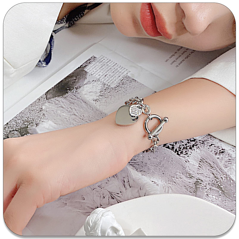 18g Weight Artificial Diamond Inlay Material Bracelets Classification 1 Piece Quantity Holiday, Daily Occasion Titanium Steel Material Heart Shape Pattern Women's Gender Asymmetrical, Inlay Design Simple Style Style Simple Style Heart Shape Titanium Steel Asymmetrical Inlay Artificial Diamond Bracelets 6