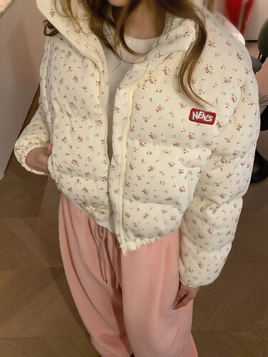 Women's 2025 New Cotton Padded Coat, Sweet Floral Short Winter Jacket, Korean Style Loose and Thick Warm Matching Outerwear