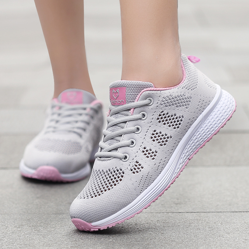 Fujian zapatos de mujer pegajosos en frío zapatos de malla de primavera zapatos deportivos ligeros de suela suave zapatos para correr casuales antideslizantes de tacón plano para mujer