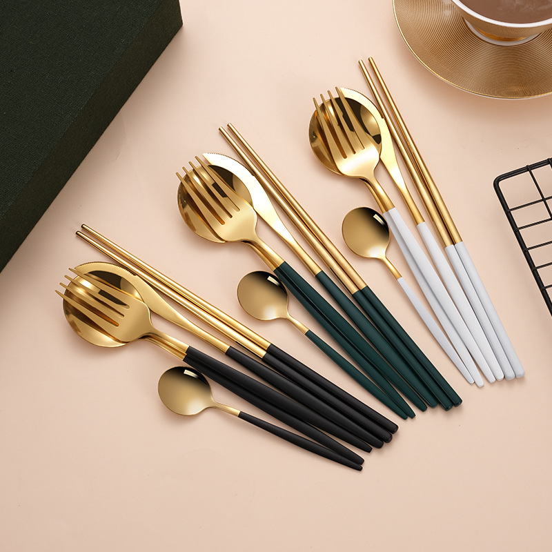 Vajilla de acero inoxidable serie portuguesa cuchillo, tenedor y cuchara vajilla occidental cuchillo de carne hogar Hotel de oro cuchara redonda cuchara de café
