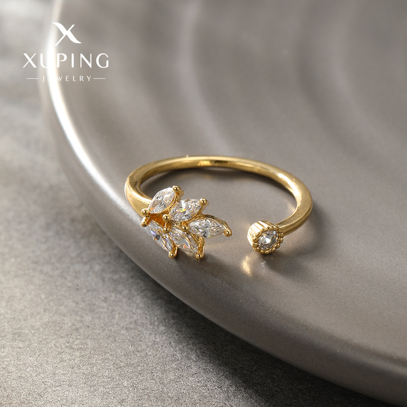Anillo de hoja con piedra artificial de color 14k, chapado en aleación, de Xuping, joyería moderna y versátil para mujer.