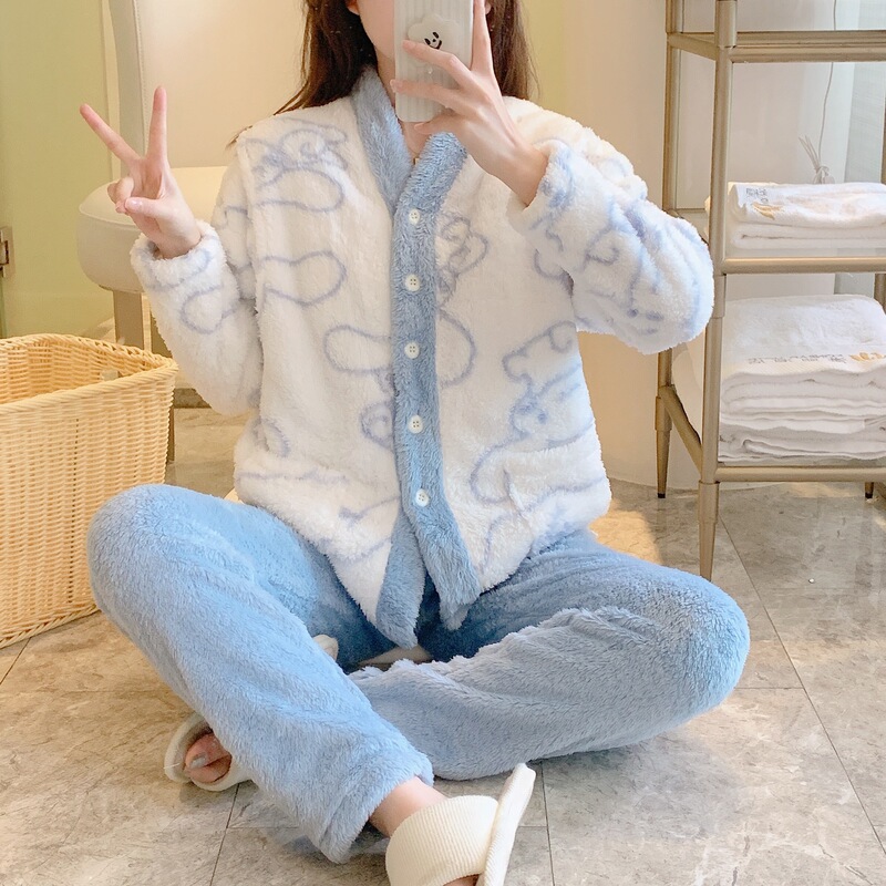 Autumn and winter thickened flannel monthly clothing postpartum lactation nursing clothing set coral fleece pregnant women's pajamas a batch Autumn and winter thickened flannel monthly clothing postpartum lactation nursing clothing set coral fleece pregnant women's pajamas a batch