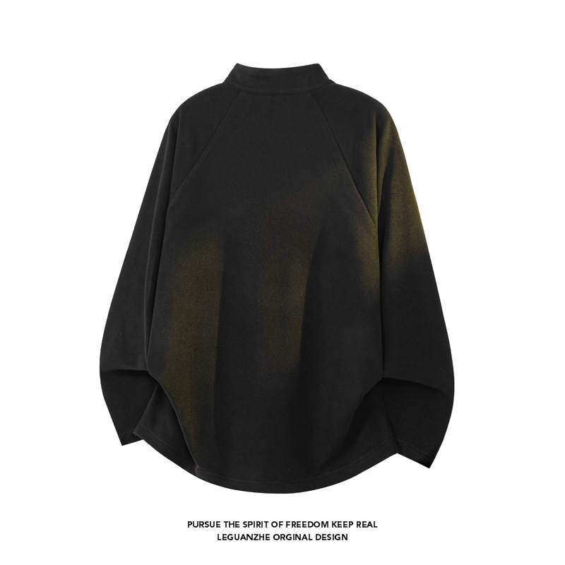 Maglia termica da uomo bianca destrutturata con mezza zip, vestibilità ampia e calda, ideale per autunno e inverno, casual e lunga._voghion.com