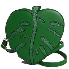 国境を越えた新商品の女性バッグがかわいいカエデの葉バッグが高級感があります。