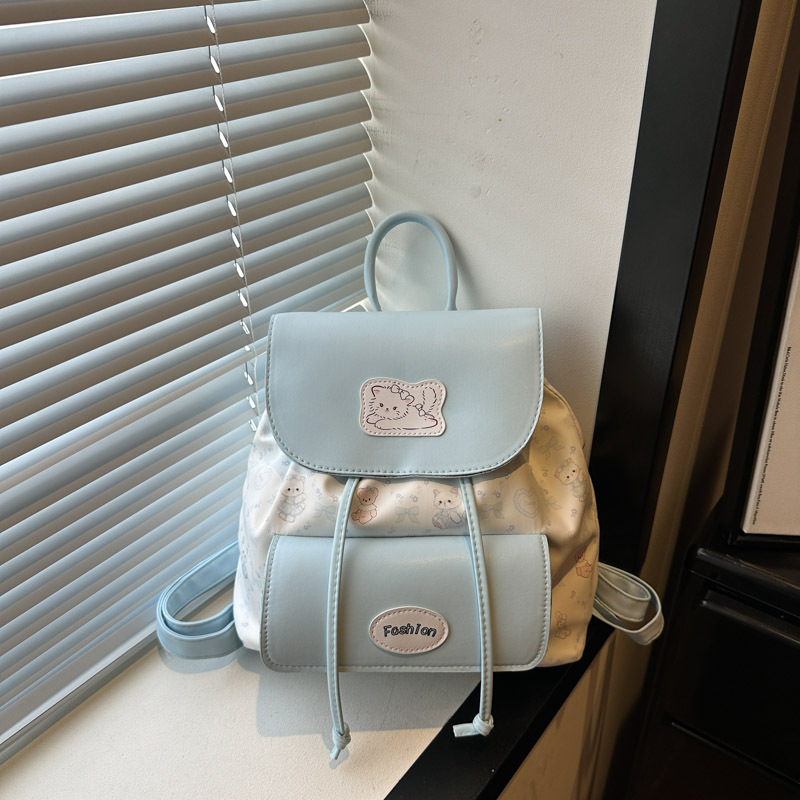 2026 nueva mochila de moda de verano dulce chica pequeña mochila de viento simple universidad mochila de color de choque mujer