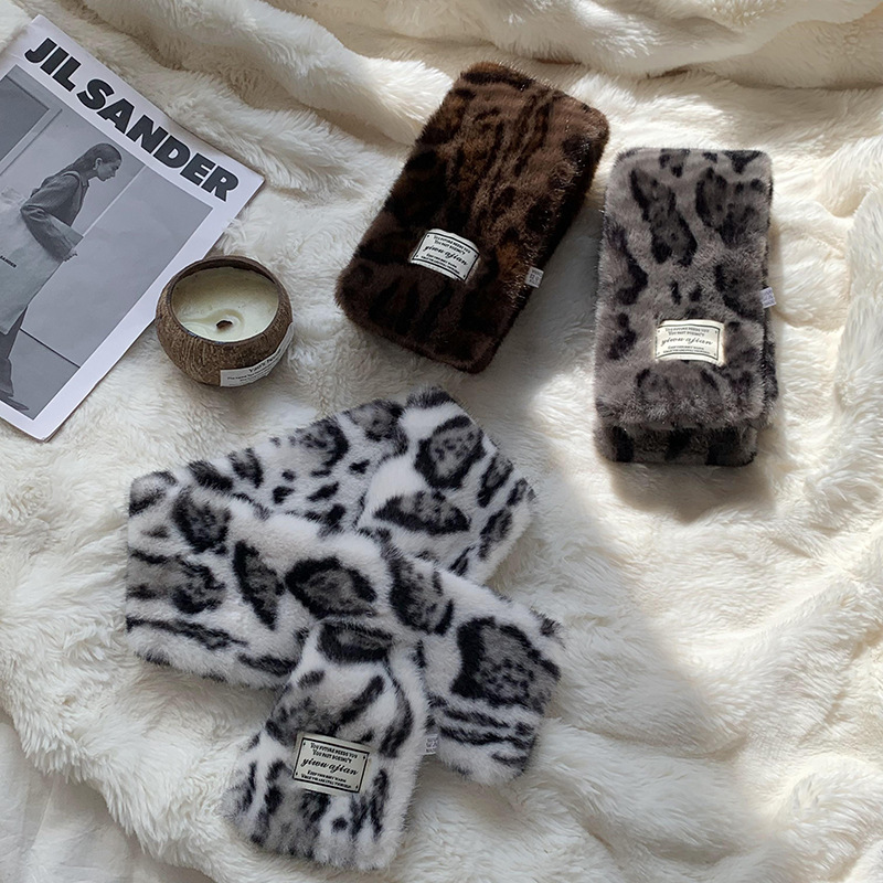 Collar de invierno caliente 2025 nuevo estilo de alta calidad estampado de leopardo engrosado collar de pelusa bufandas al por mayor