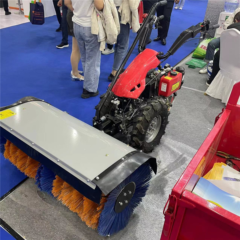 小区物业除雪清雪机全齿轮滚刷自走式扫雪机汽油大马力除雪扫雪车