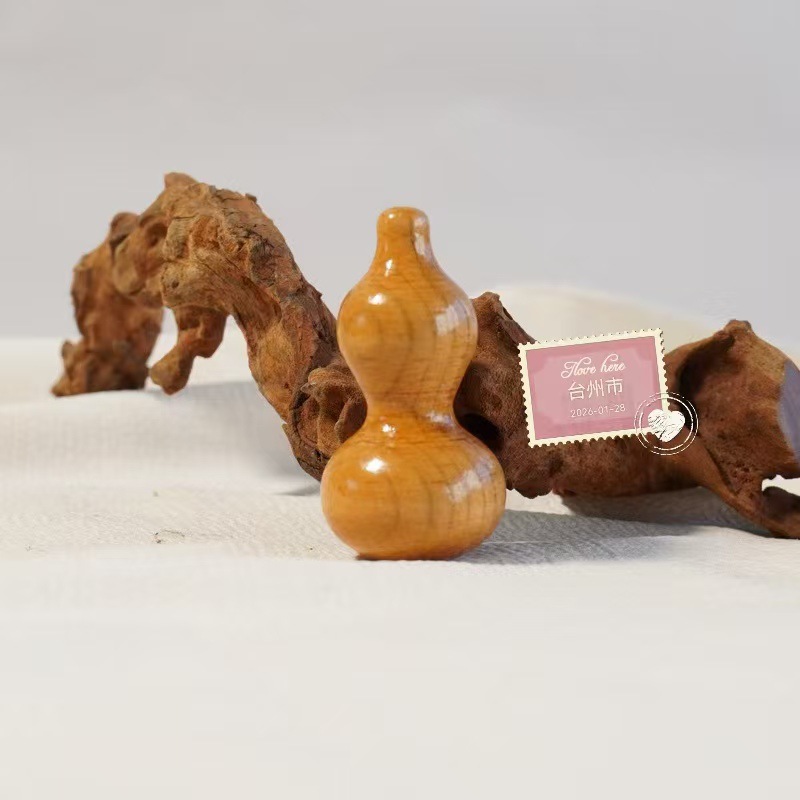 Apricot gourd (bright) 58*30mm