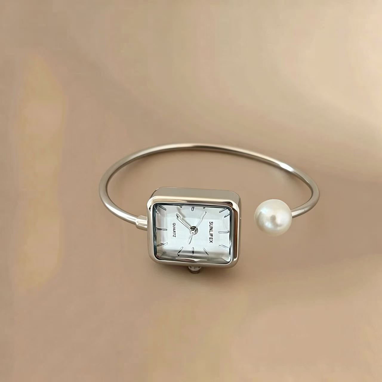 White dial silver bracelet-s1609e