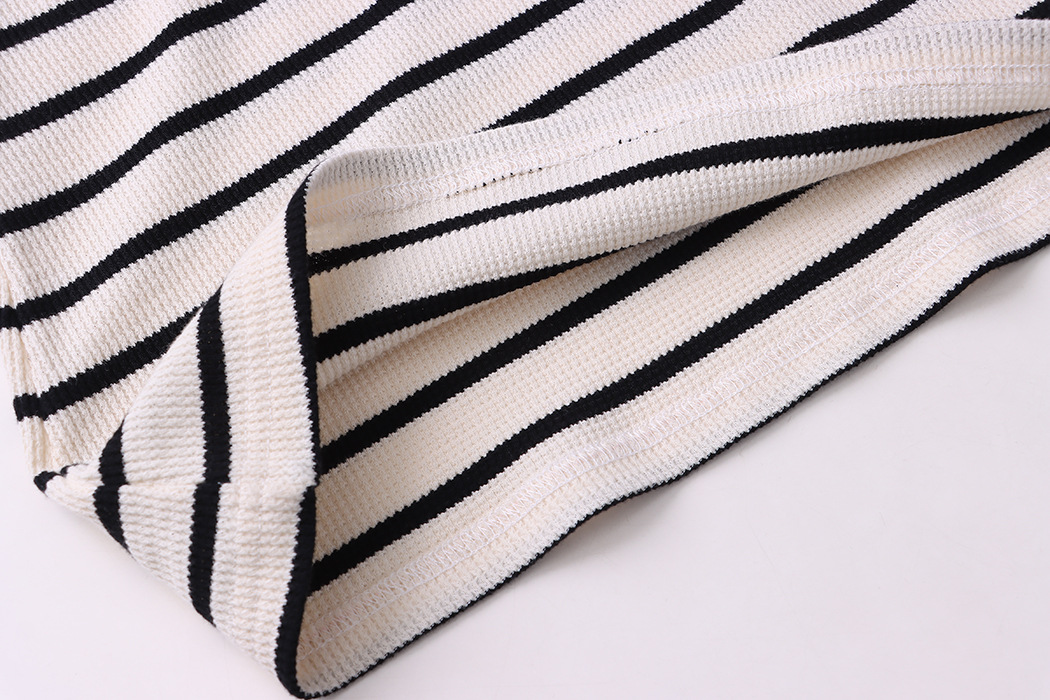 Sinanbo Daily Fashionable Walf Checks Fabric Black Edge Small round Neck Striped T-shirt Bottoming Shirt