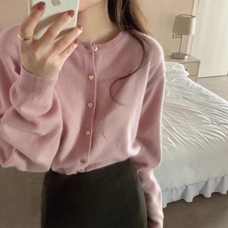 Love Button New Elegant Elegant Soft Waxy Sweater Loose Short Round Neck Thin Outwear Pink Knitted Cardigan for Women