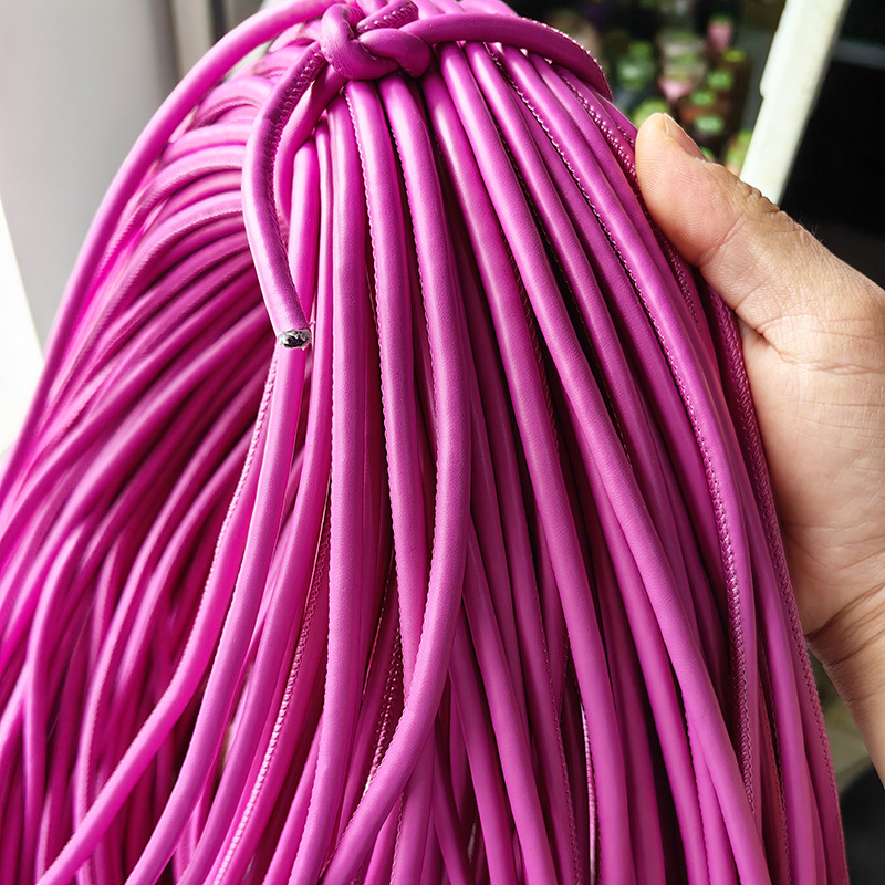 Coser de coche hecho a mano, relleno de núcleo, accesorios de ropa, cuerda de cuero pu, accesorios de joyería, cuerda redonda, pulsera de color al por mayor, cuerda