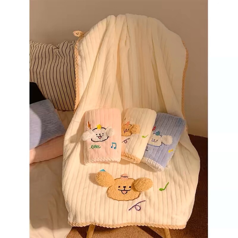 Puppy Bath Towel, Coral Velvet Absorbs Water Faster Than Pure Cotton and Can Be Wrapped in a Bathrobe. Large Cartoon Bath Towel for Girls and Kidsren