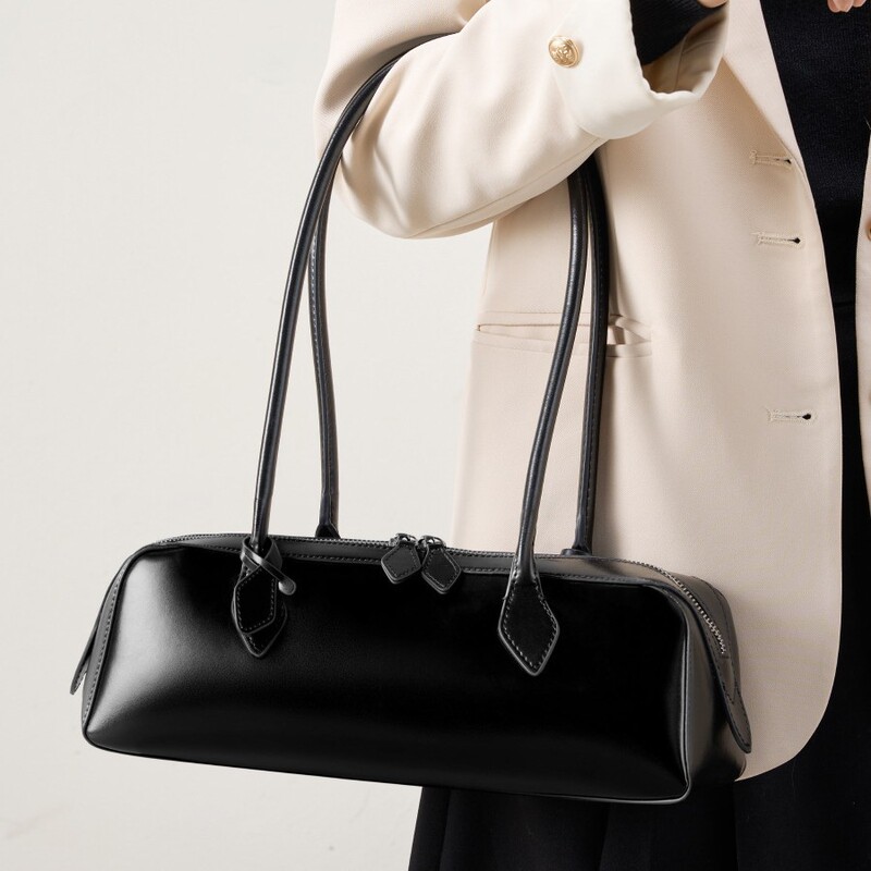 One-Shoulder Underarm Bag with a High-End Feel, Light Luxury Crossbody Bag, Designer Niche Baguette Bag, Women's Luxury Bag, Hot-Selling Women's Bag One-Shoulder Underarm Bag with a High-End Feel, Light Luxury Crossbody Bag, Designer Niche Baguette Bag, Women's Luxury Bag, Hot-Selling Women's Bag