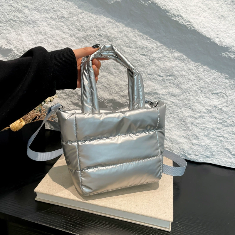 2024 новая женская сумка ведро сумка осень-зима простая легкая пуховая ватная одежда повседневная мода дикая ручная сумка через плечо