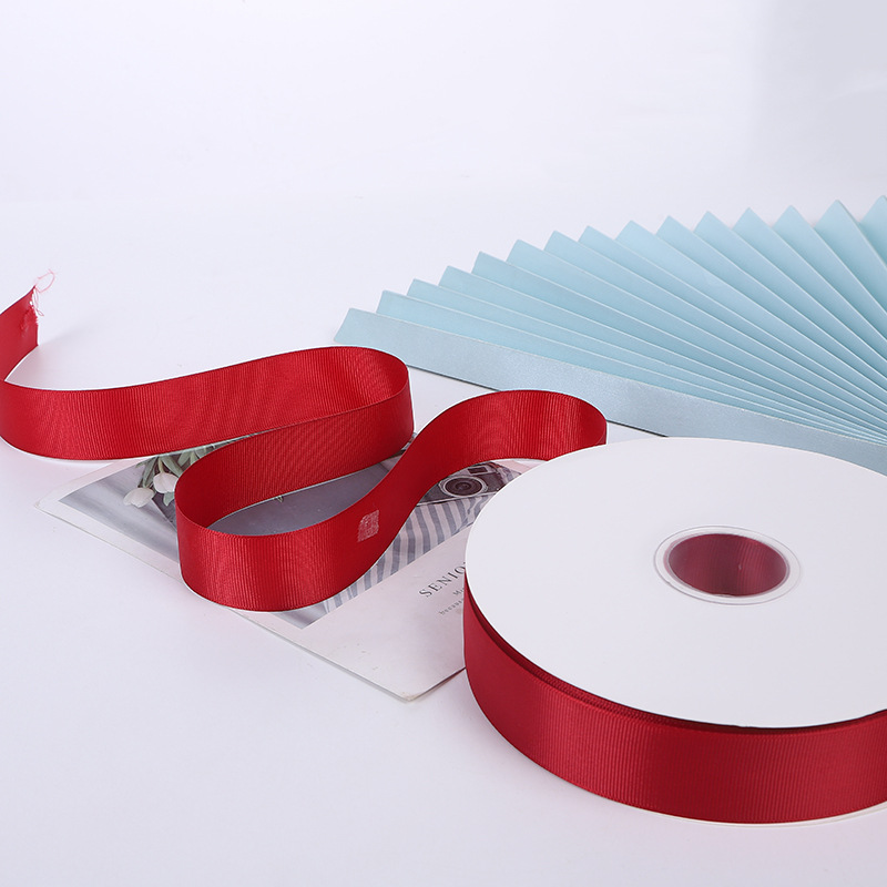 Suministro directo de fábrica hilo cinta vino rojo poliéster cinta flor caja de regalo embalaje de satén arco accesorios cinta al por mayor