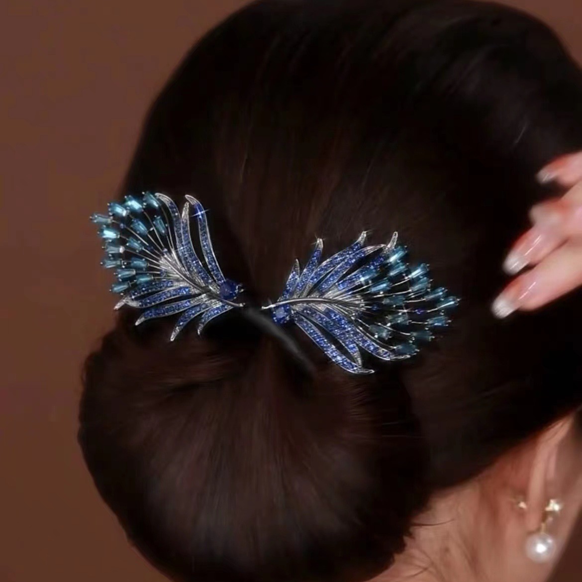 Platinum Siya 2023 nueva pluma updo artefacto cabeza de bola femenina Pelo Rizado titular exquisito elegante horquilla tocado