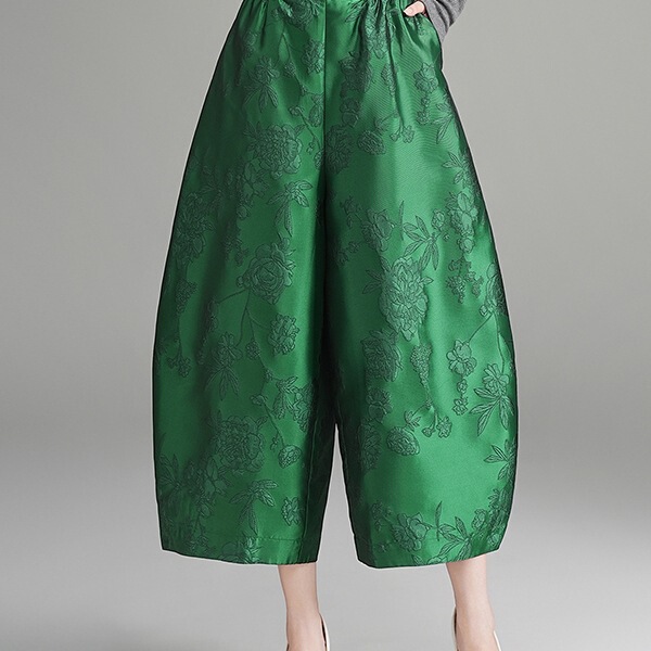 Green Chinese-Style Jacquard Wide-Leg Pants for Women, New Loose Casual Floral Pants for Spring, Autumn, and Winter, High-Waisted Cropped Straight Pants