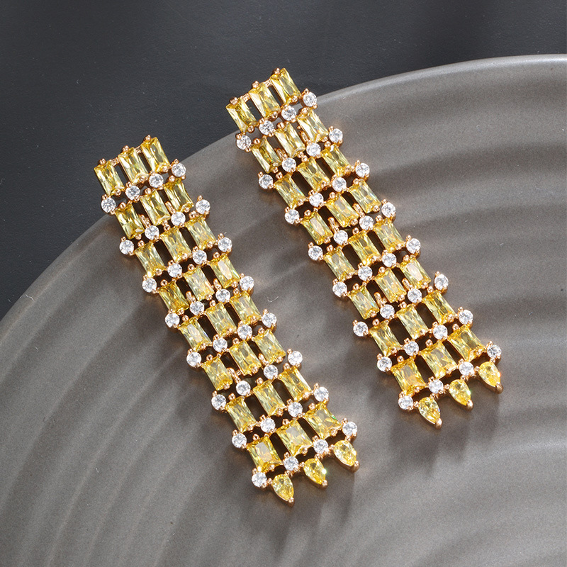 Xuping joyería serie de aretes geométricos de gota de agua larga sensación de lujo de alto nivel aretes retro para mujeres