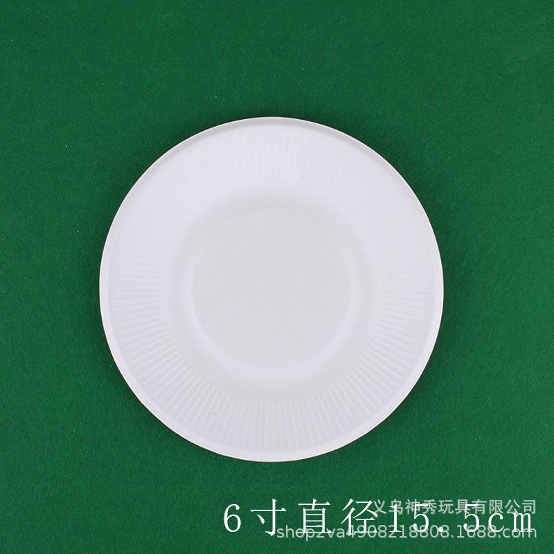 Una bandeja de papel redonda de 6 pulgadas