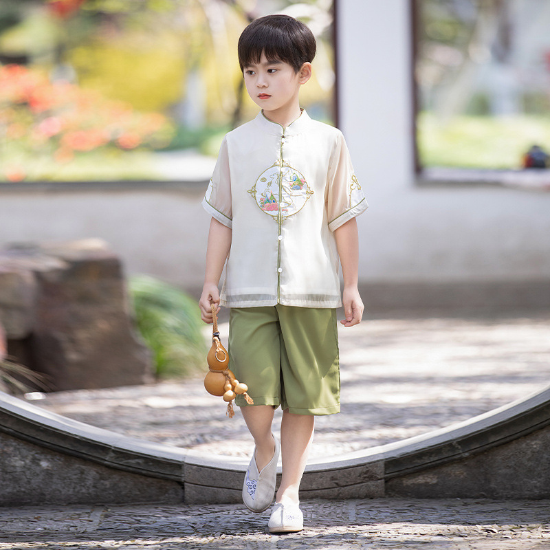 Boys' 2023 Summer New Short-Sleeve Hanfu Set with Embroidered Chinese Style Two-Piece Set, Fashionable Baby Performance Outfit for Internet Stars