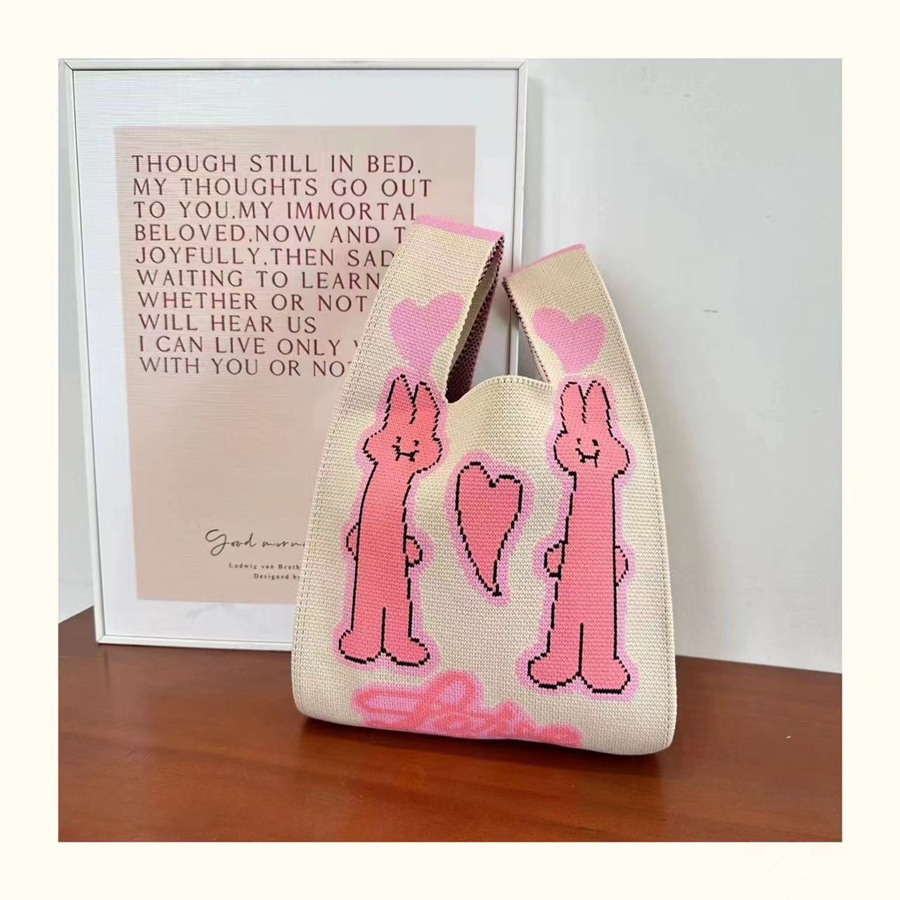 Fuchsia rabbit, 90 gram