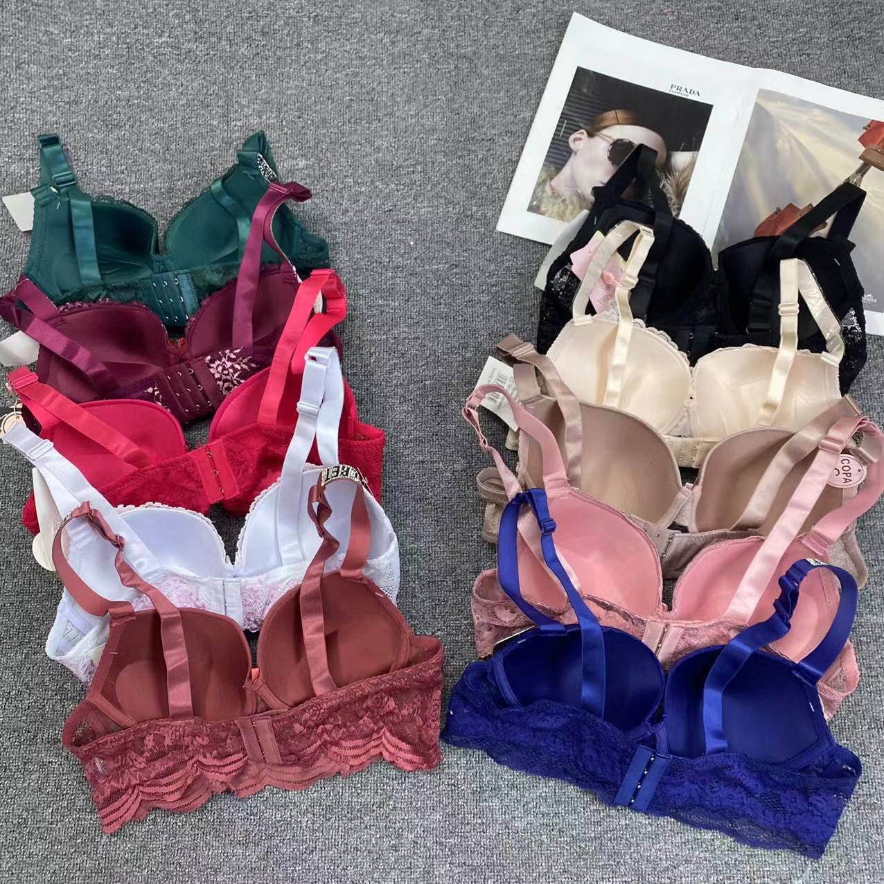 Sudeste asiático híbrido de marca europea y americana, ropa interior de mujer con anillo de acero, encaje liso, bolas de acero, sujetadores diversos