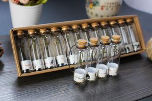 A box of 12 retro small wishing bottle finished decorative mini drift bottle ornaments Cork small glass bottle wholesale