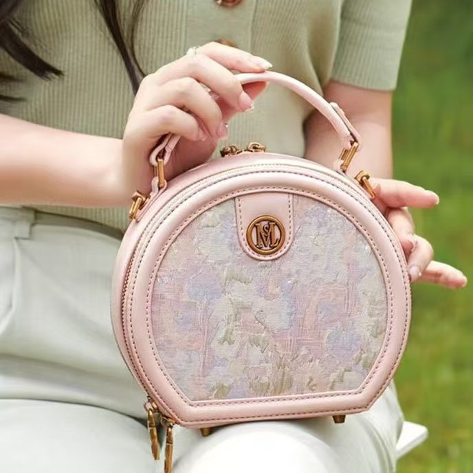 Autumn and Winter New French Retro Crossbody Small Round Bag, Fashionable Round Cake Bag, Women's Fashion Handbag, Crossbody Bag, Small Round Bag