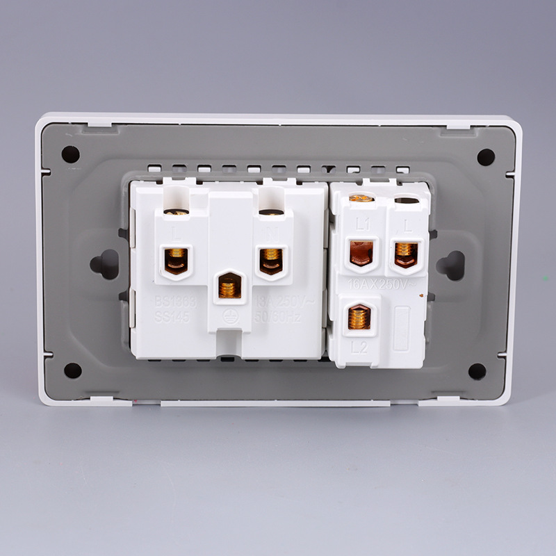 Zócalo estándar británico 118 tipo de pared británica interruptor de tres agujeros doble control 13A de tres agujeros de Asia sudeste
