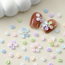 一袋 仿雕花圆花瓣美甲饰品白色树脂花朵配饰带钢珠珍珠装饰材料