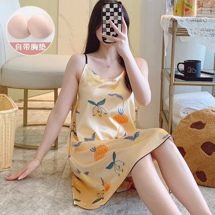 Una variedad de pijamas de verano giratorio cojín de pecho de seda simulada vestido de cinturón sexy pijamas de flores y hierbas dibujos animados ropa para el hogar