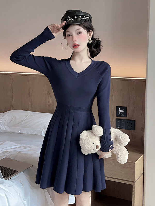 法式小香风针织连衣裙女2025秋冬新款小个子高级感打底A字毛衣裙|undefined