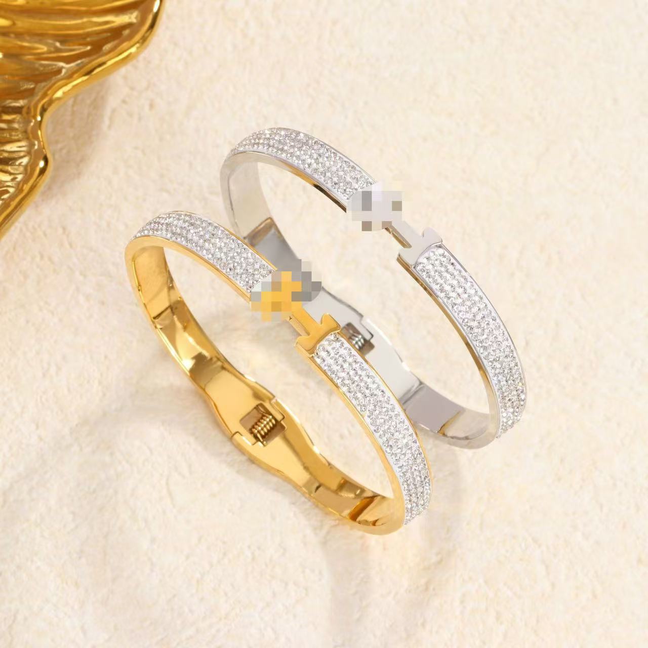 H letter diamond titanium steel bracelet does not fade foreign trade explosions spring bracelet plated 18K gold cross-border stainless steel bracelet