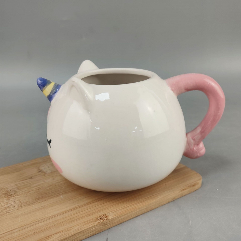 Unicornio creativo taza de cerámica de forma de animales taza de regalo de cumpleaños taza de agua regalo artesanal en stock