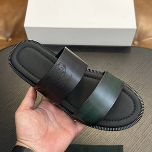 Genuine Leather Slippers for Men 2025 New Style Soft Sole Lightweight Comfortable Outer Wear Fashion Shoes Accessible Luxury Trendy Brand Casual Slippers for Men