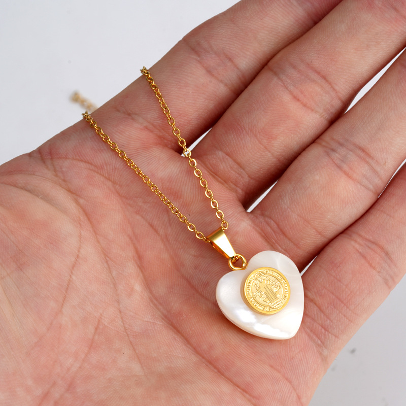 Shell Material Real Gold Plated Heart Shape 304 Stainless Steel Shell Elegant Religion Waterproof Non Tarnish Titanium Steel Pendant Necklace