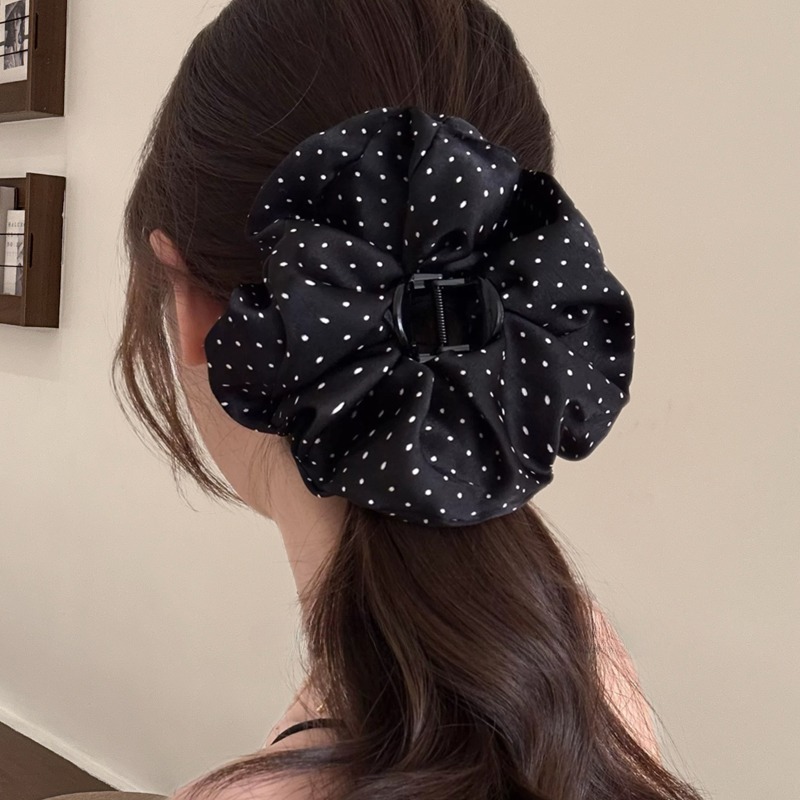 361 черный захват в горошек