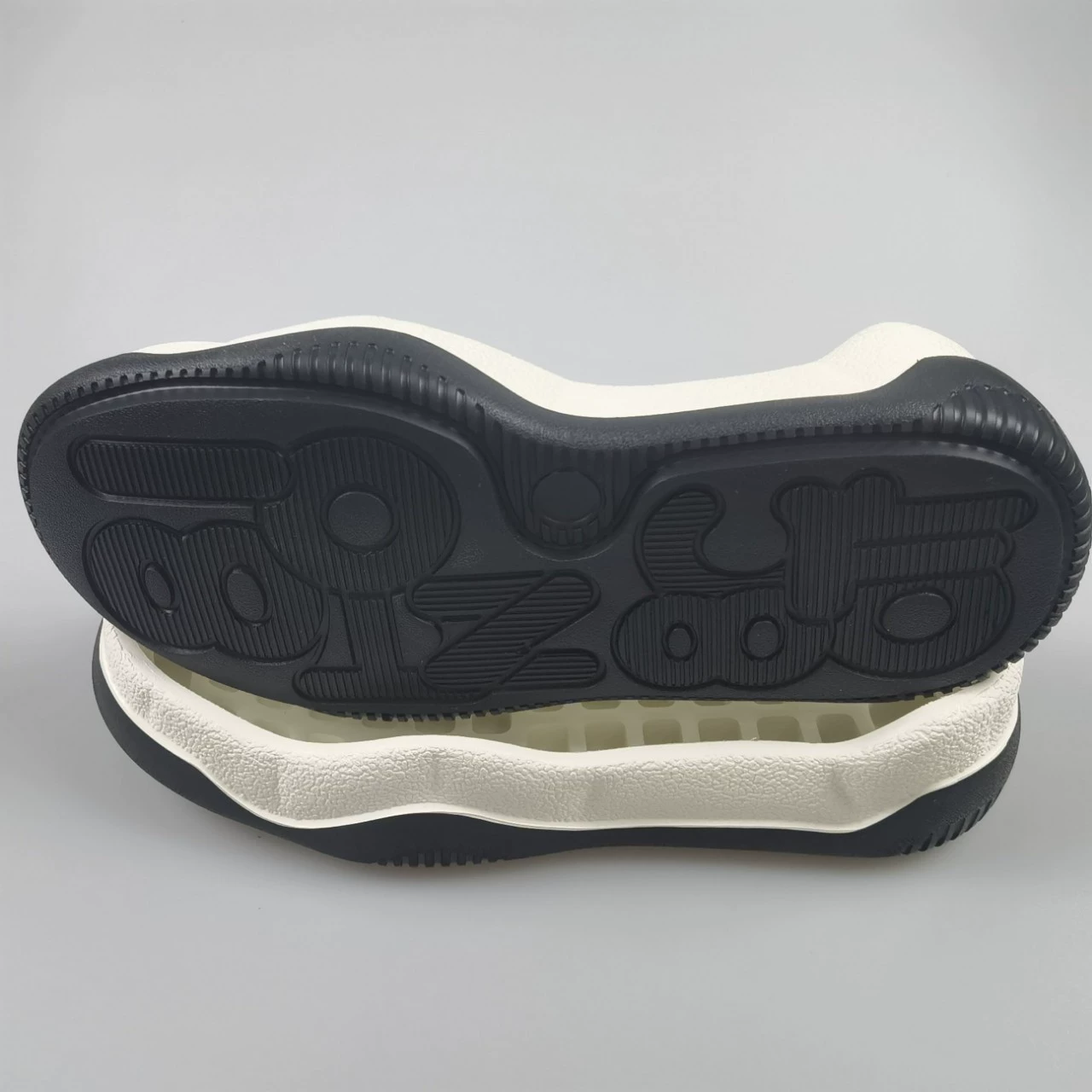 Источник высокой пули IP пенообразных спортивных подошв